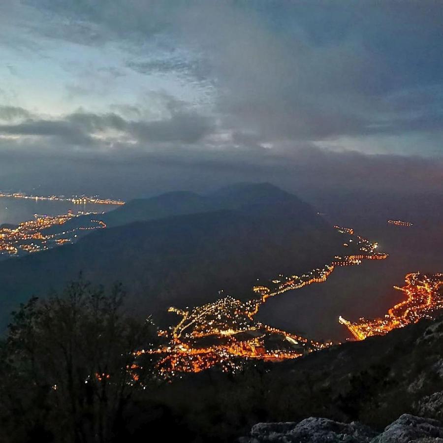 Old Town Boskovic Apartment Kotor Eksteriør billede