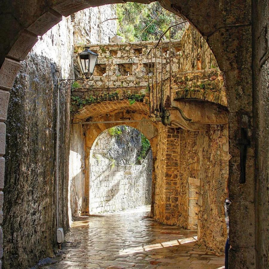 Old Town Boskovic Apartment Kotor Eksteriør billede